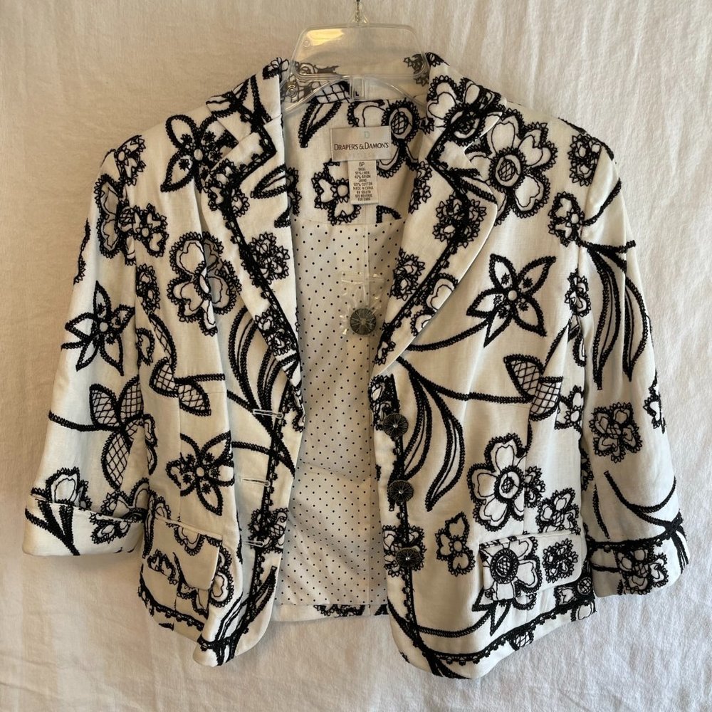 Drapers and Damon's Women's Blazer White with Black Floral Detail Size 6P